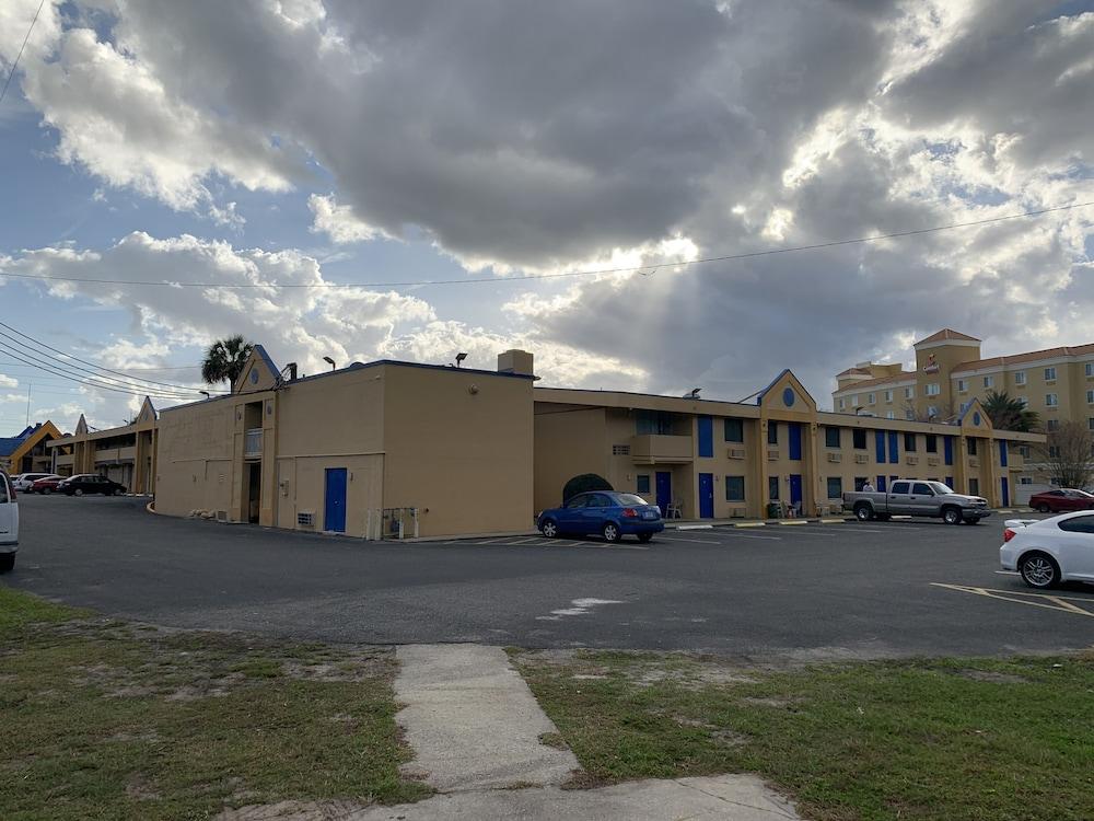 Days Inn By Wyndham Ocala North Ngoại thất bức ảnh